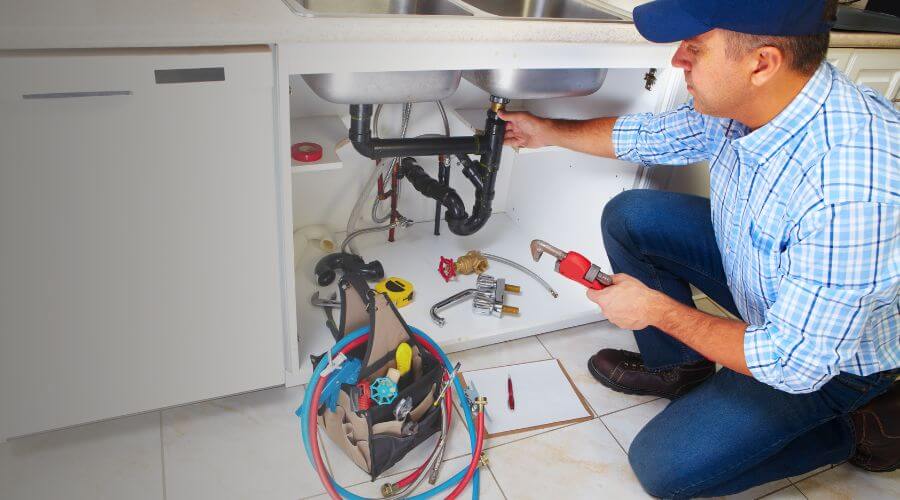 Expert burst pipe repair services in Chestnut, IL